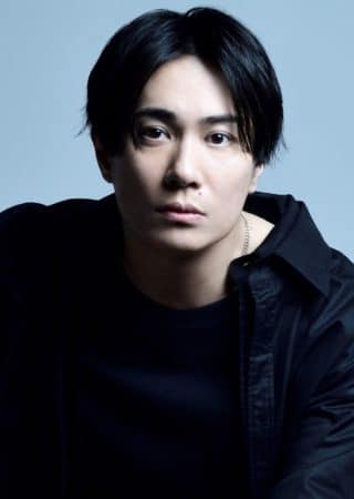 鈴木達央